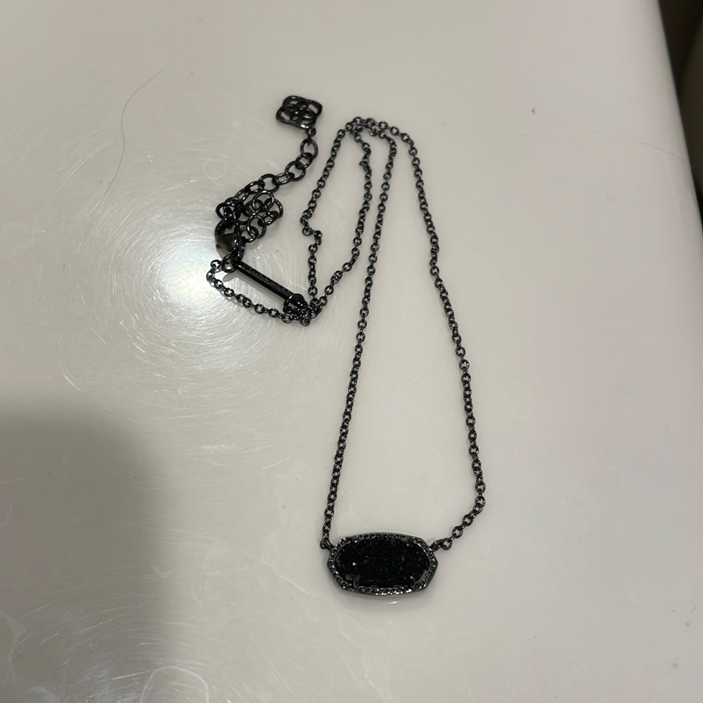 Kendra Scott Necklace